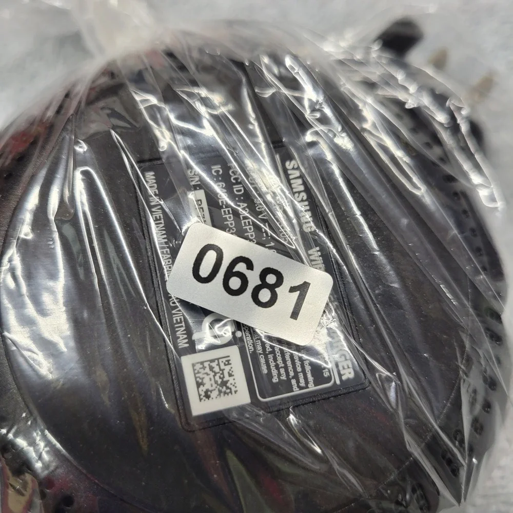 Samsung Wireless Charger Pad EP-P3105 Black Fast Charge Qi Certified 9V 1.67A